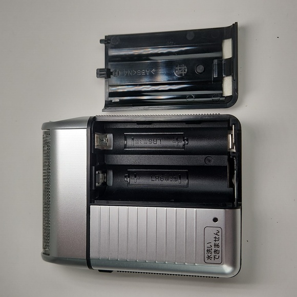 NWT Japanese PANASONIC ES-RS10 Compact Shaver w/ long-lasting stainless blade - Picture 11 of 16